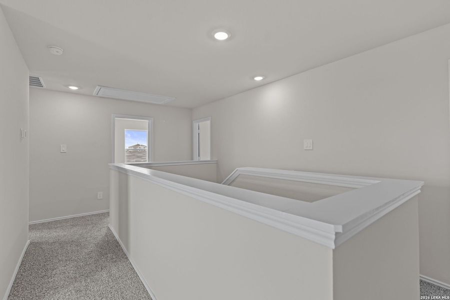 Spacious, unfurnished interior of a new home in Spring Valley, New Braunfels (Image 23).