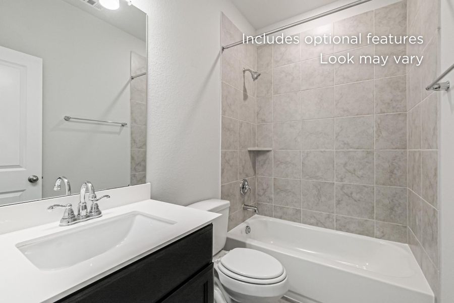 Furnished interior view inside a new home in Woodhavyn 40', Magnolia (Image 3).