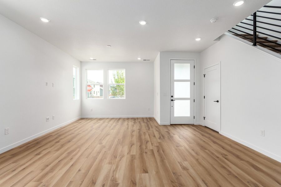 Spacious, unfurnished interior of a new home in Painted Prairie, Aurora (Image 12).