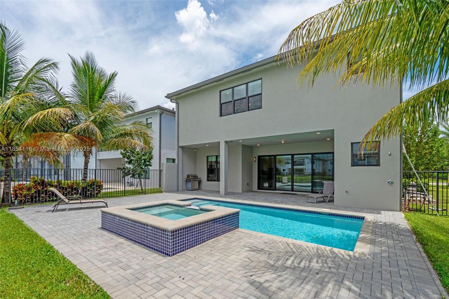 Image 71 of a home in .