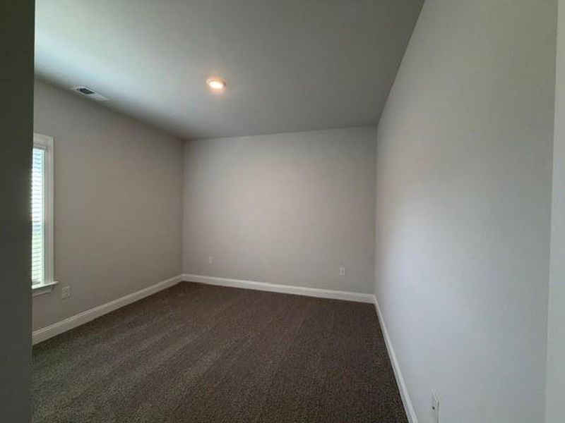 Spacious, unfurnished interior of a new home in Tuscany Hills, Douglasville (Image 23).