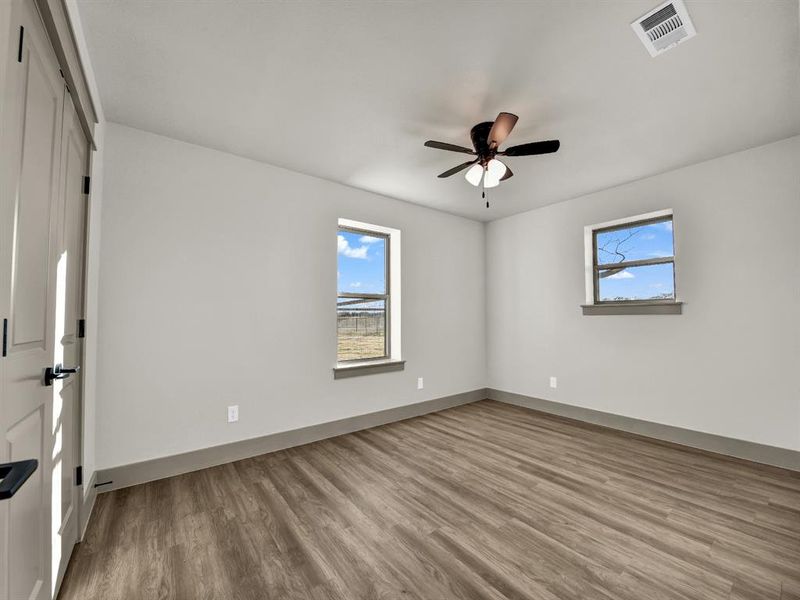 Spacious, unfurnished interior of a new home in , Millsap (Image 23).