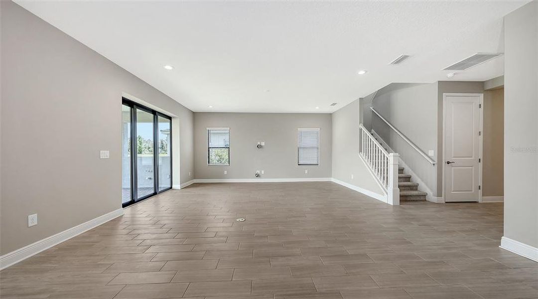 Spacious, unfurnished interior of a new home in Palm Grove, Lakewood Ranch (Image 39). Spacious, unfurnished interior of a new home in Palm Grove, Lakewood Ranch (Image 39).