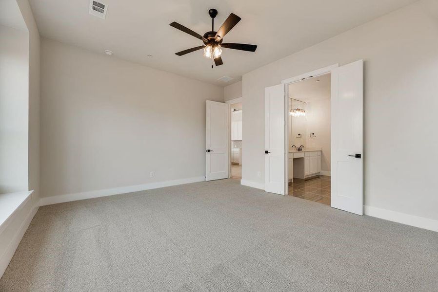 Spacious, unfurnished interior of a new home in Providence Cove, McKinney (Image 25).