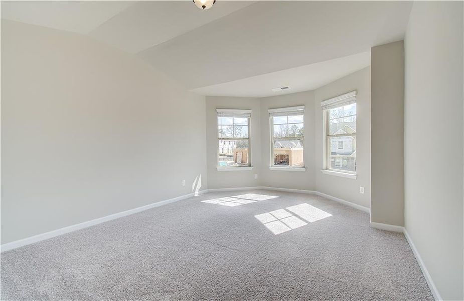 Spacious, unfurnished interior of a new home in Berkeley Lakes, Locust Grove (Image 32).