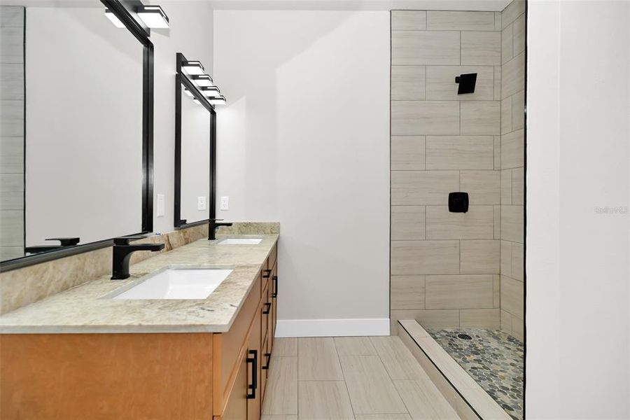 Furnished interior view inside a new home in , Dunnellon (Image 13).