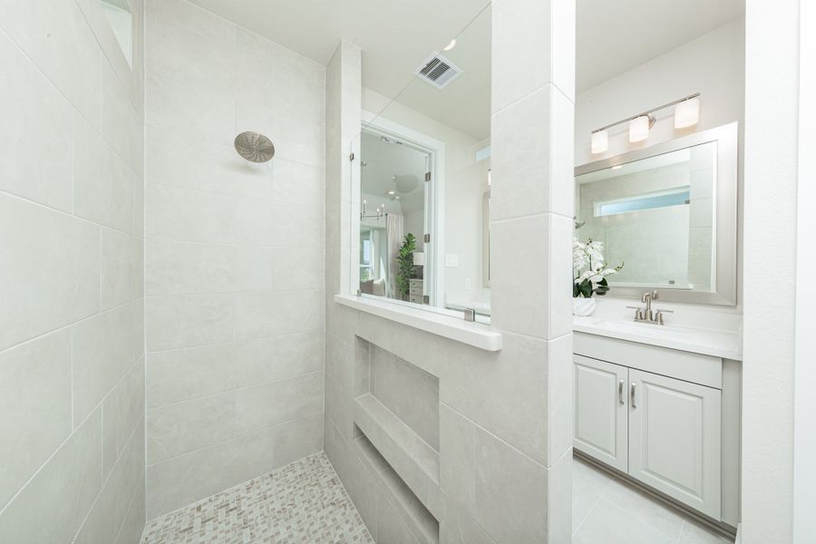 Representative furnished interior of a home built from the Alder by Beazer Homes in Arabella on the Prairie, Richmond (Image 11).
