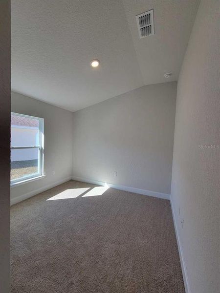 Spacious, unfurnished interior of a new home in Ocala Crossings South, Ocala (Image 12).