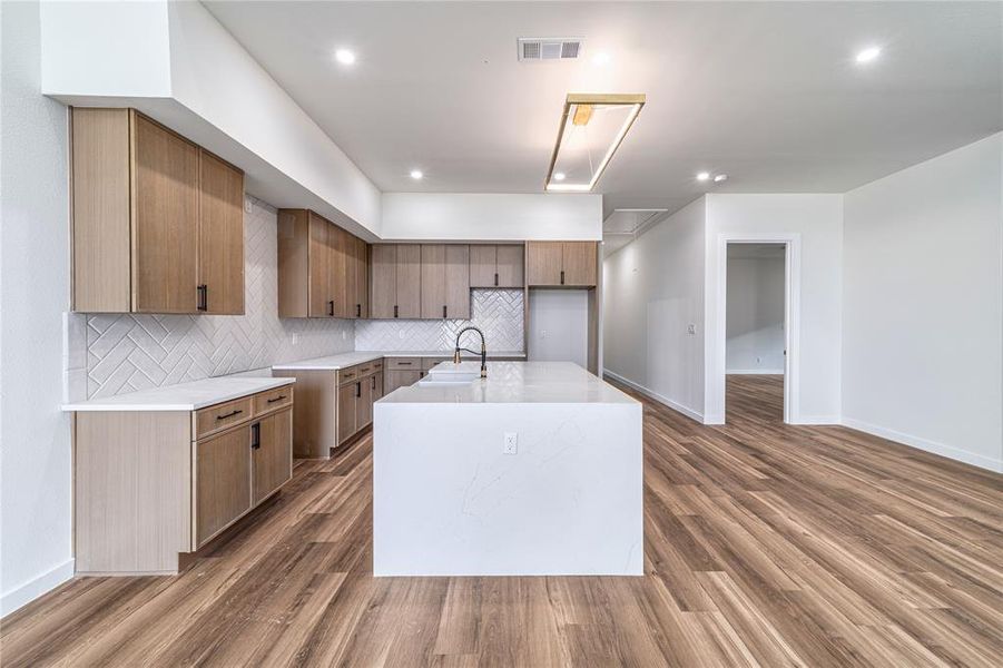 Furnished interior view inside a new home in , Dallas (Image 8).