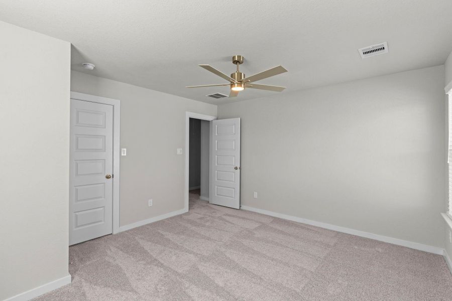 Spacious, unfurnished interior of a new home in Briarwood Crossing, Rosenberg (Image 30). Spacious, unfurnished interior of a new home in Briarwood Crossing, Rosenberg (Image 30).