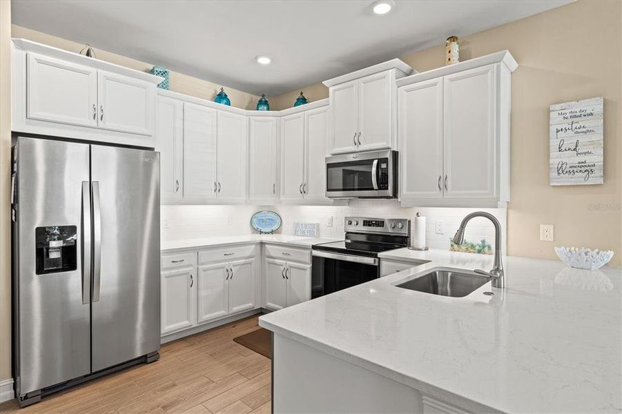 Furnished interior view inside a new home in , Venice (Image 34).