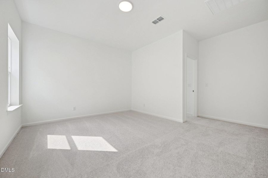 27-web-or-mls-Emeline Wy-S2703-027