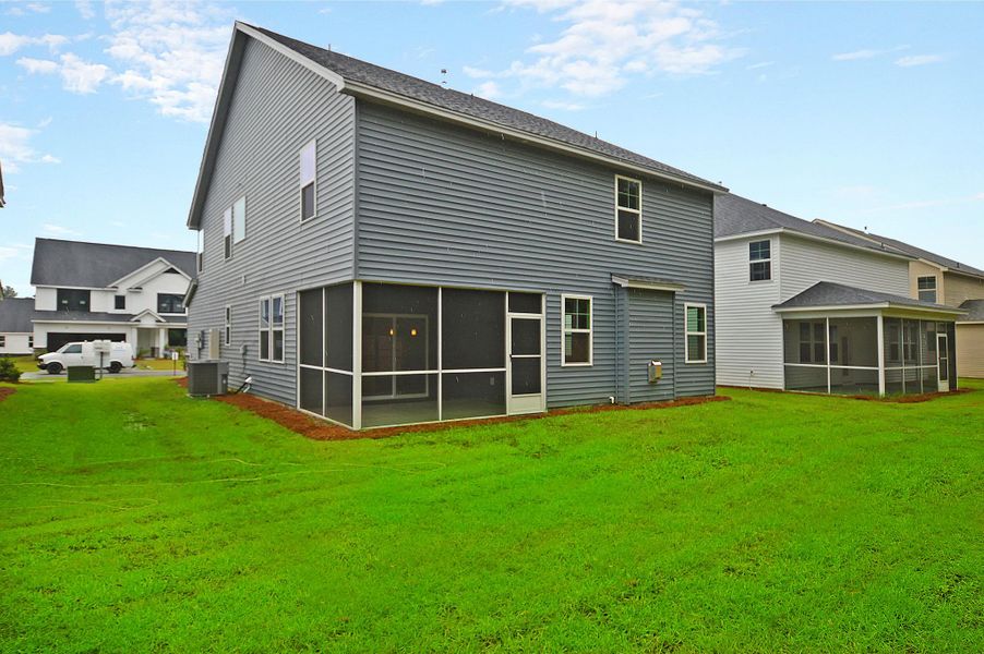 Delmar II Rear Exterior