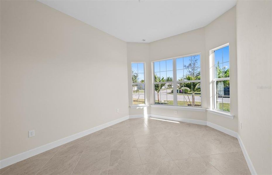 Spacious, unfurnished interior of a new home in SeaFlower, Bradenton (Image 15).