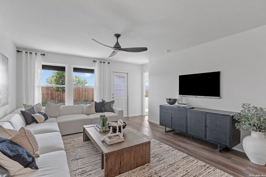 Furnished interior view inside a new home in Cinco Lakes, San Antonio (Image 8).