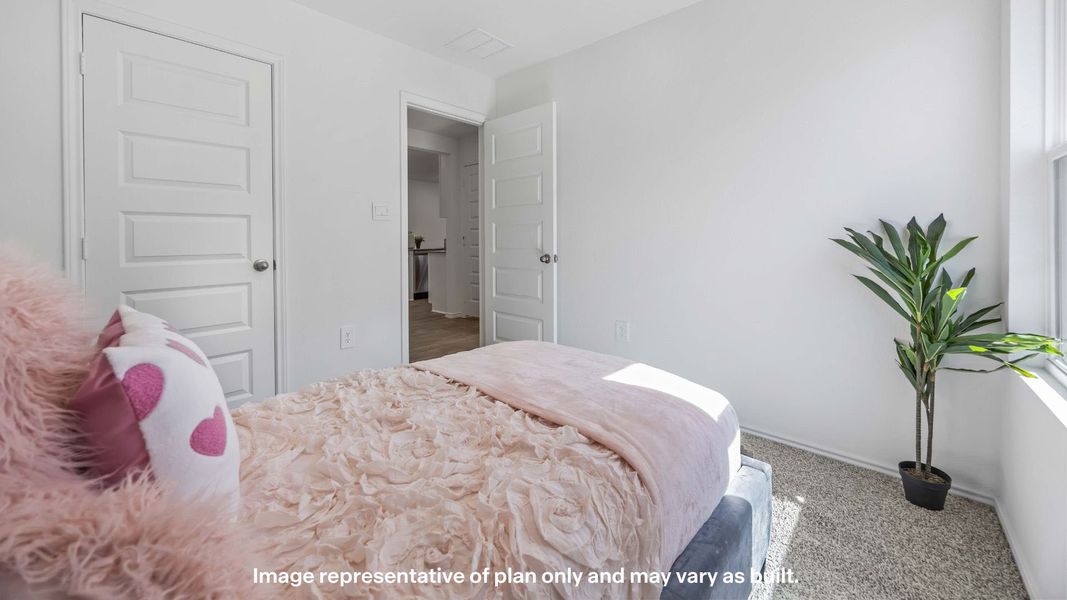 Representative furnished interior of a home built from the Axis by D.R. Horton in Deer Meadows, Odessa (Image 26).