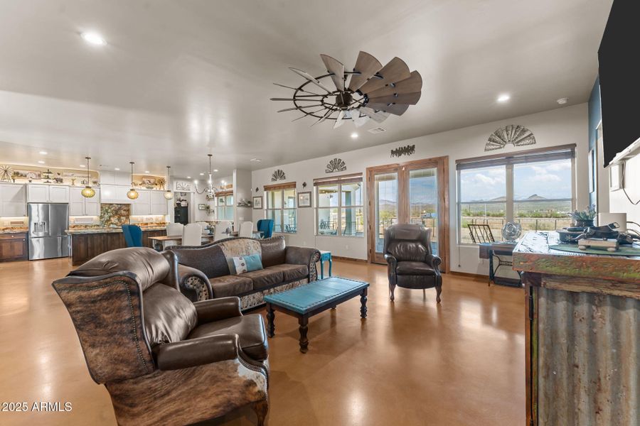 20-web-or-mls-DSC09236 20-web-or-mls-DSC09236