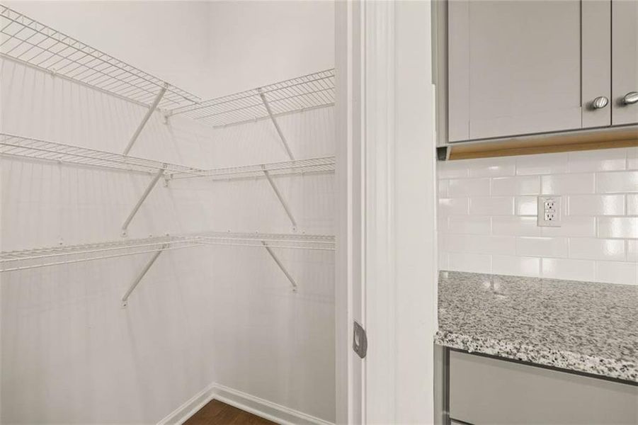 Spacious, unfurnished interior of a new home in Westland, Bogart (Image 26). Spacious, unfurnished interior of a new home in Westland, Bogart (Image 26).