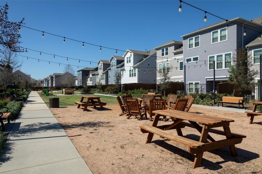 Community amenities in Brittmoore Crossing, Houston (Image 22). Community amenities in Brittmoore Crossing, Houston (Image 22).