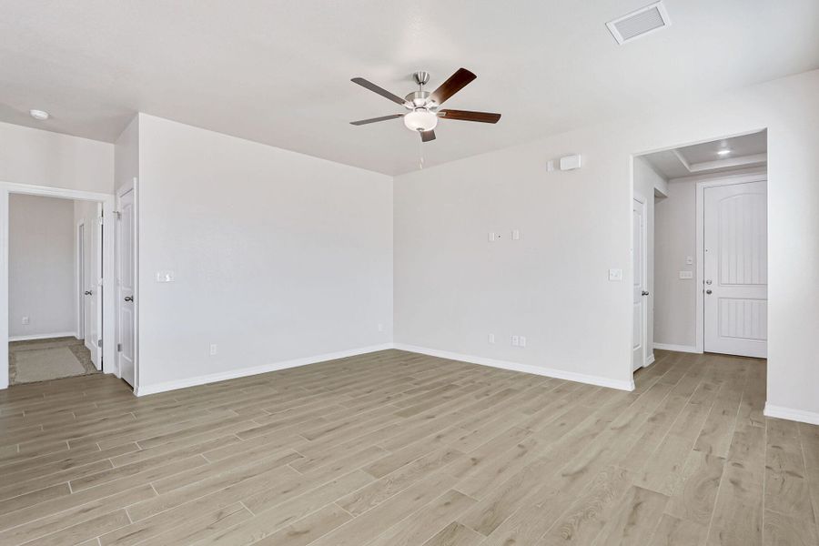 Representative unfurnished interior of a home built from the Desert Willow by View Homes in Paseos Del Este, Horizon City (Image 22). Representative unfurnished interior of a home built from the Desert Willow by View Homes in Paseos Del Este, Horizon City (Image 22).