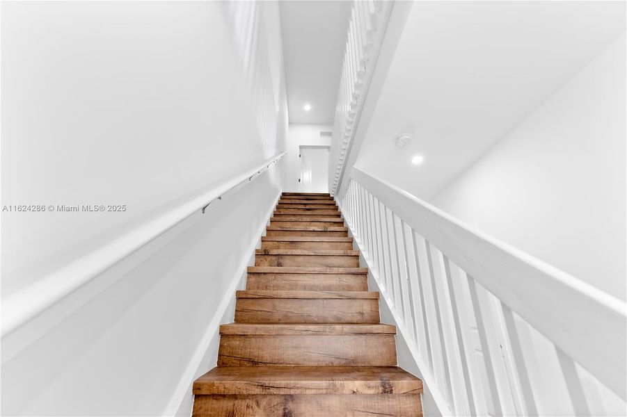 Image 42 of a home in .