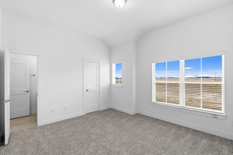 Spacious, unfurnished interior of a new home in Attwater, Waller (Image 24).