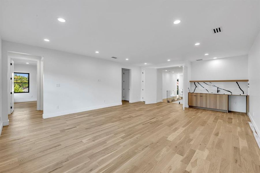 Spacious, unfurnished interior of a new home in , Dallas (Image 22). Spacious, unfurnished interior of a new home in , Dallas (Image 22).