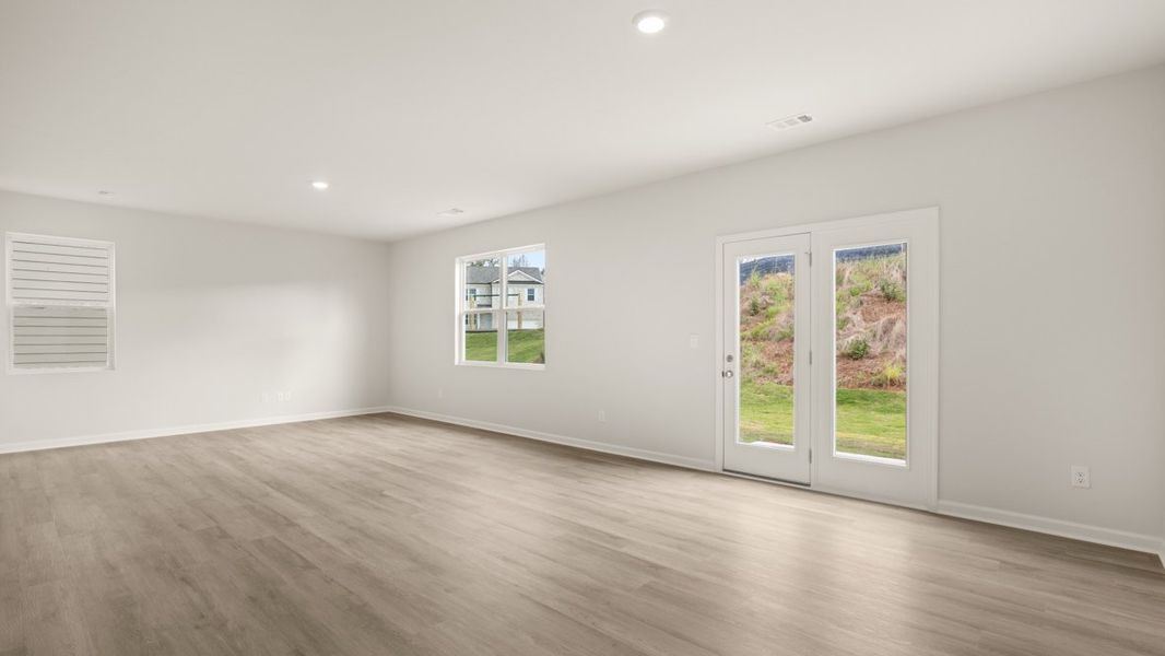 Representative unfurnished interior of a home built from the ELSTON by D.R. Horton in Pointe Park, Union City (Image 16).