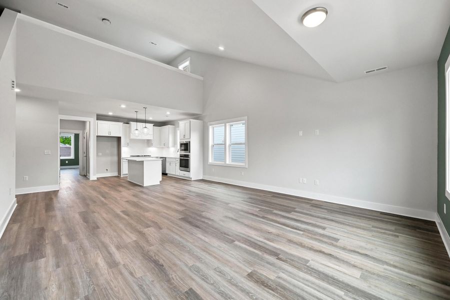 Spacious, unfurnished interior of a new home in Allen Park, Raleigh (Image 20).