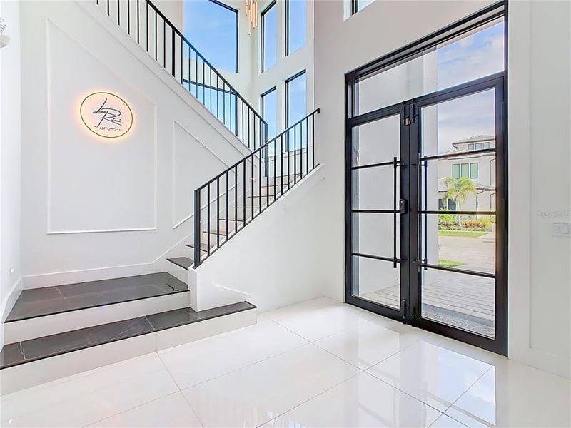 Spacious, unfurnished interior of a new home in , Reunion (Image 21).