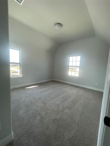 Spacious, unfurnished interior of a new home in Mercer Meadows, Royse City (Image 6). Spacious, unfurnished interior of a new home in Mercer Meadows, Royse City (Image 6).