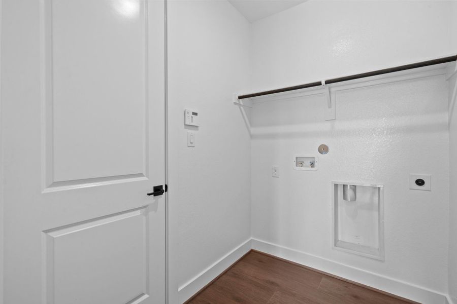 Spacious, unfurnished interior of a new home in Sienna Village of Anderson Springs 50', Missouri City (Image 20). Spacious, unfurnished interior of a new home in Sienna Village of Anderson Springs 50', Missouri City (Image 20).