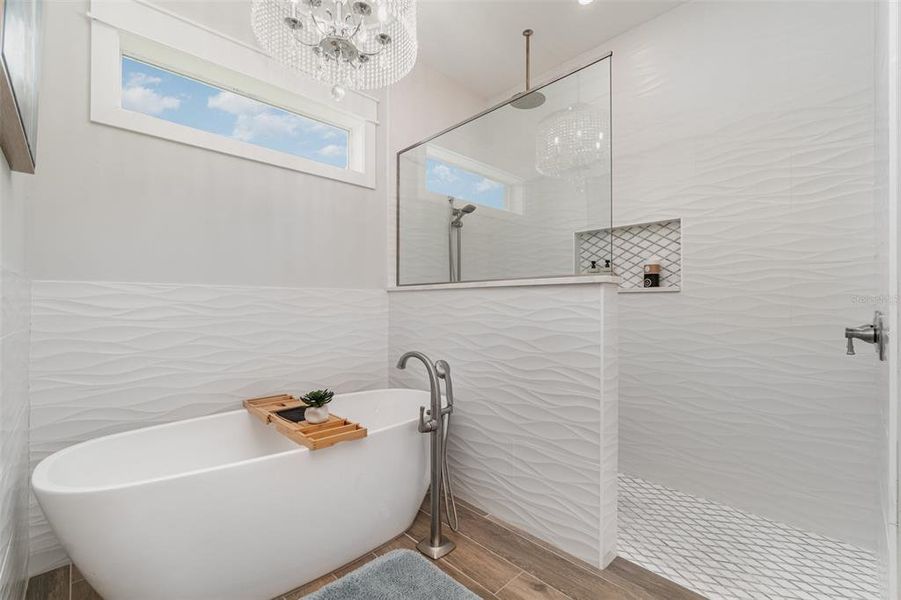 Furnished interior view inside a new home in , Cape Coral (Image 14).