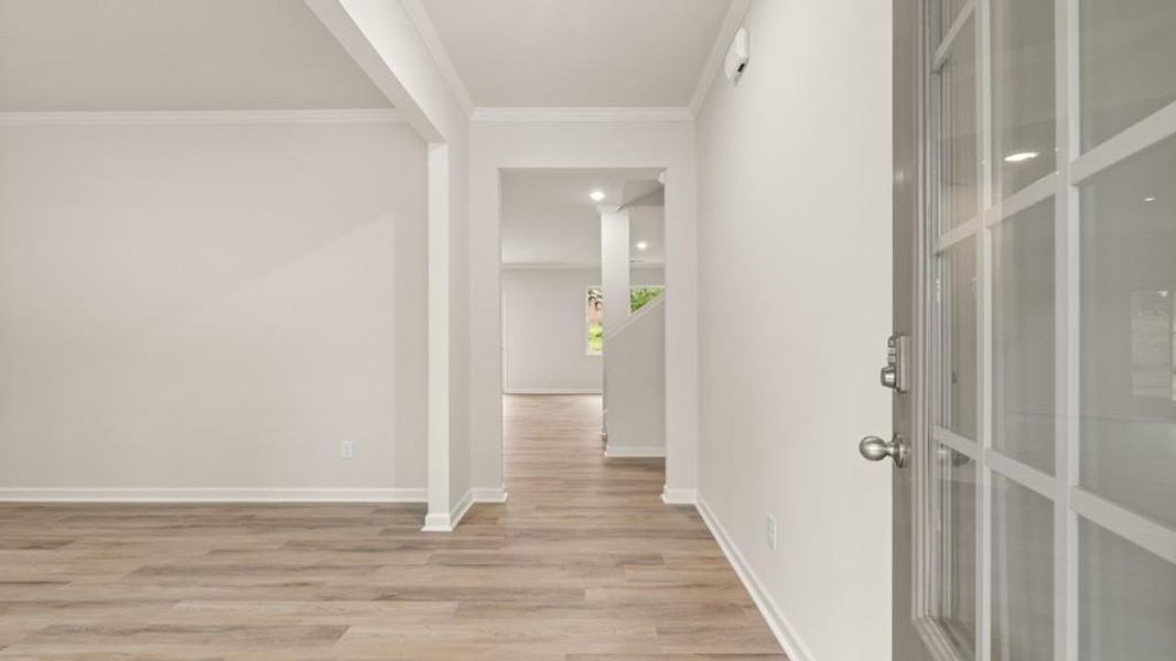 Spacious, unfurnished interior of a new home in Fairhaven, Lithia Springs (Image 22).