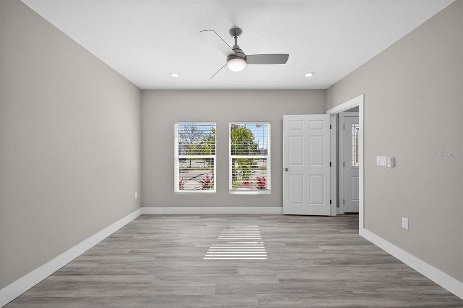 Spacious, unfurnished interior of a new home in , St. Petersburg (Image 61).