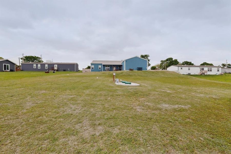 Community amenities in , Whitewright (Image 34).