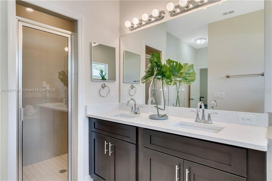 Furnished interior view inside a new home in , Kissimmee (Image 24).