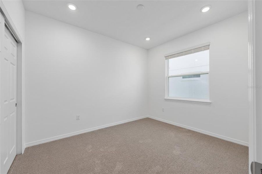 Spacious, unfurnished interior of a new home in Calesa Township, Ocala (Image 33).
