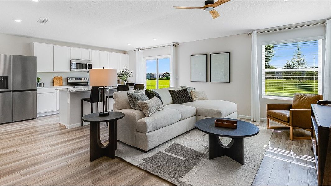 Florida Core N002 Bloom Family 3of4 Base6 7 18 25