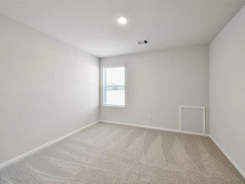 Spacious, unfurnished interior of a new home in The Villages at WestPointe, Dayton (Image 31).