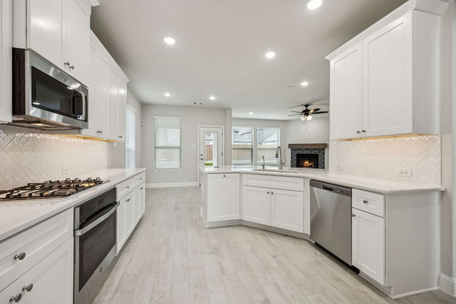 Furnished interior view inside a new home in Las Lomas, Forney (Image 3). Furnished interior view inside a new home in Las Lomas, Forney (Image 3).