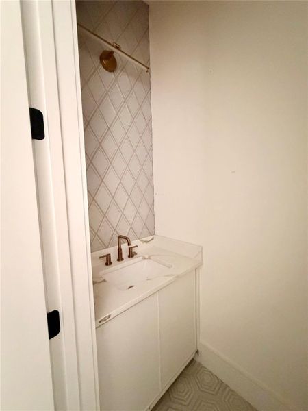 Image 36 of a home in .