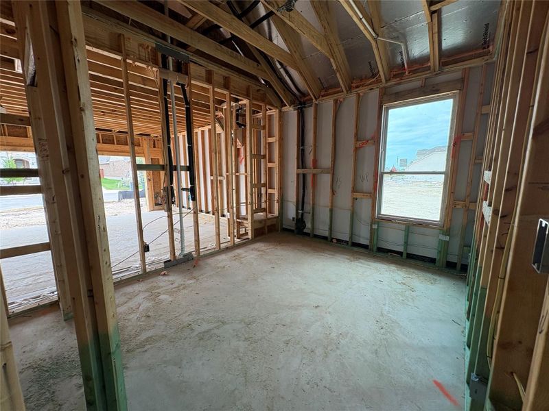 Spacious, unfurnished interior of a new home in Berry Creek Highlands, Georgetown (Image 26).