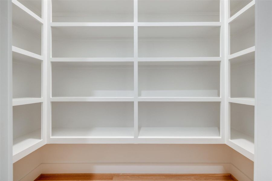 Spacious, unfurnished interior of a new home in , Houston (Image 22).