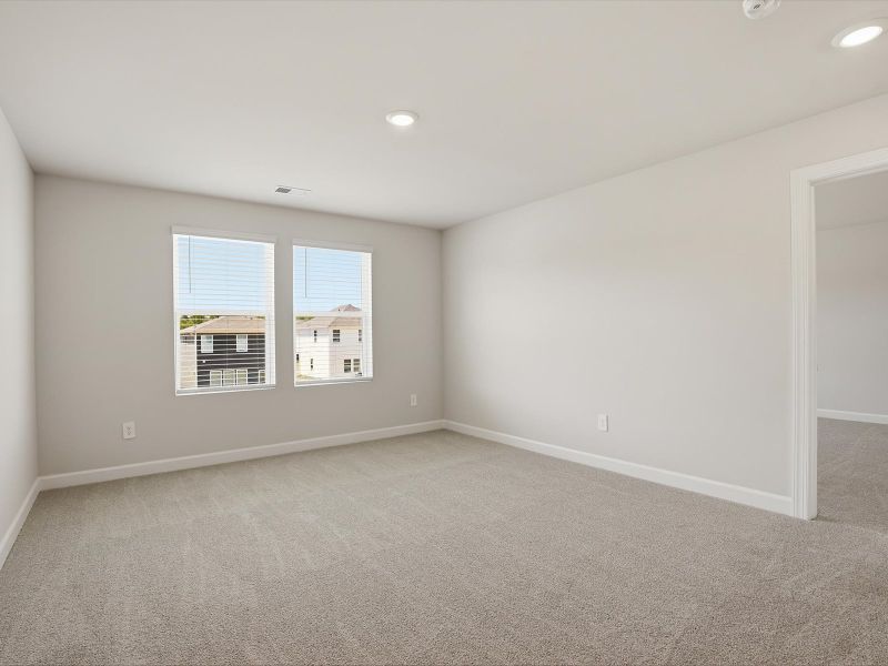 Spacious, unfurnished interior of a new home in Creek Ridge - Signature Collection, Spartanburg (Image 14). Spacious, unfurnished interior of a new home in Creek Ridge - Signature Collection, Spartanburg (Image 14).