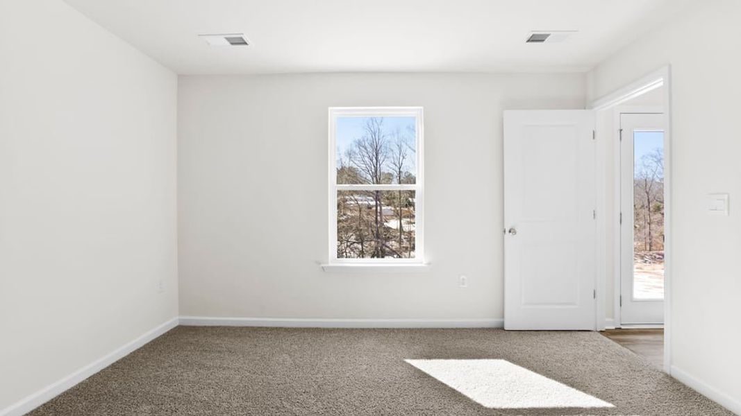 Spacious, unfurnished interior of a new home in Harper Ridge, Roebuck (Image 33).
