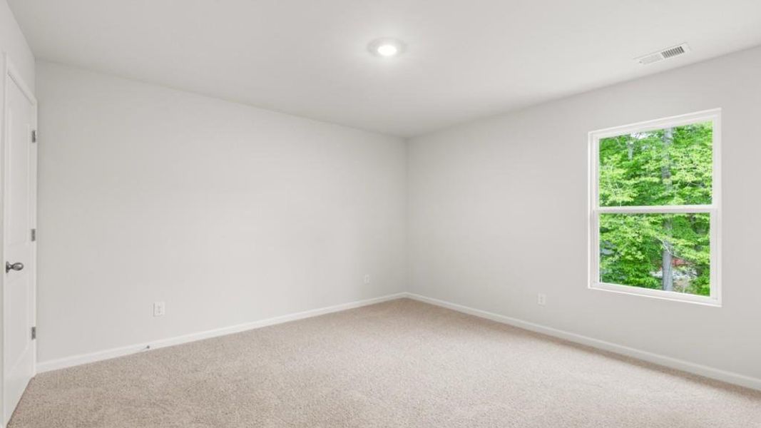 Spacious, unfurnished interior of a new home in Fairhaven, Lithia Springs (Image 27).