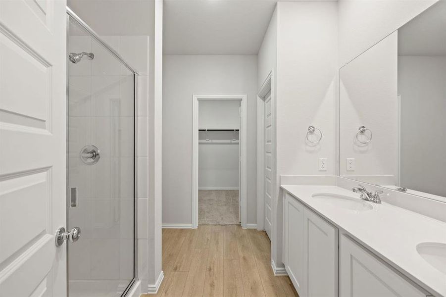 19-web-or-mls-3301-royal-frst-dr