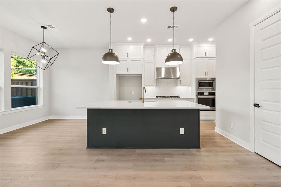 Furnished interior view inside a new home in Greenville Heights, Dallas (Image 10).