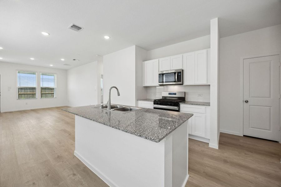 Furnished interior view inside a new home in Stokesbury, Waller (Image 17).